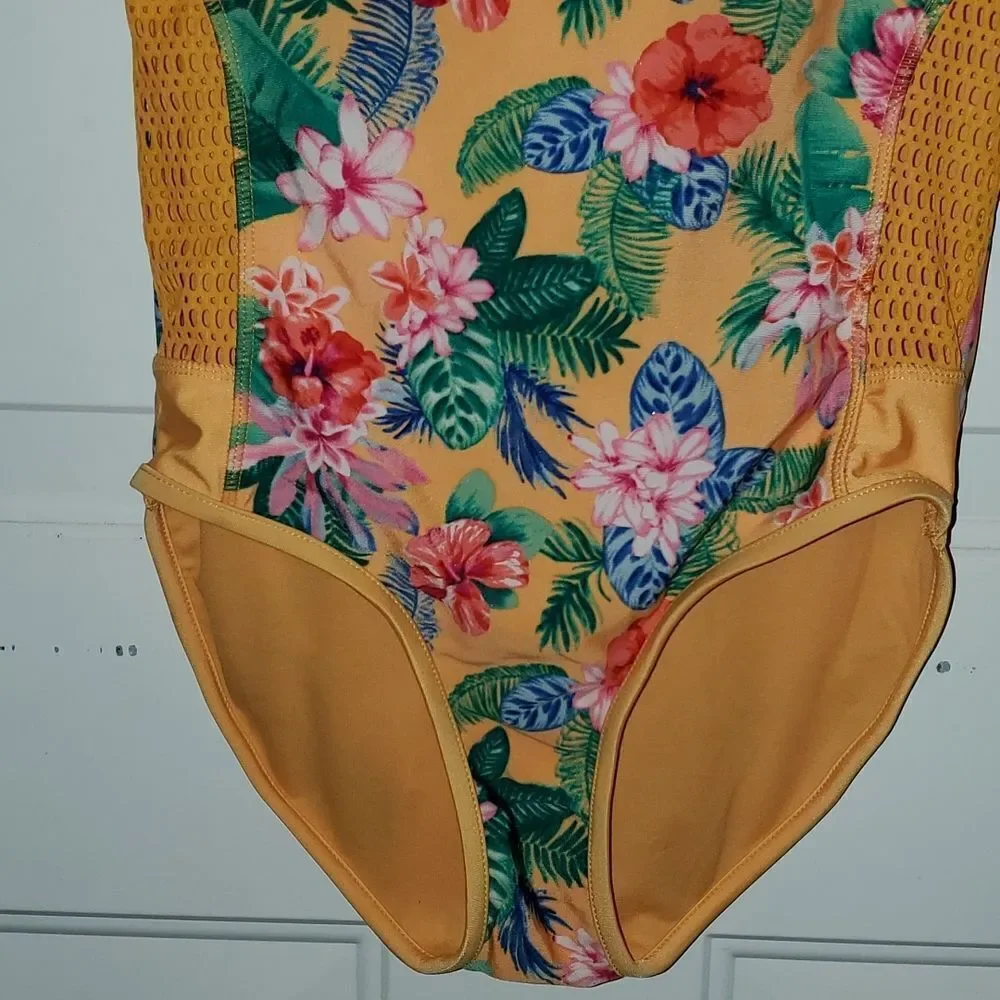 Floral One Poece Rash Guard XL 14/16